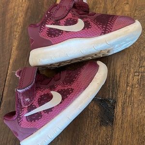 NIKE Free Toddler size 4 sneakers